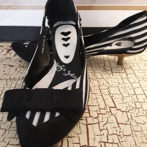 Sergio Zelcer Kitten Heals SZ 6